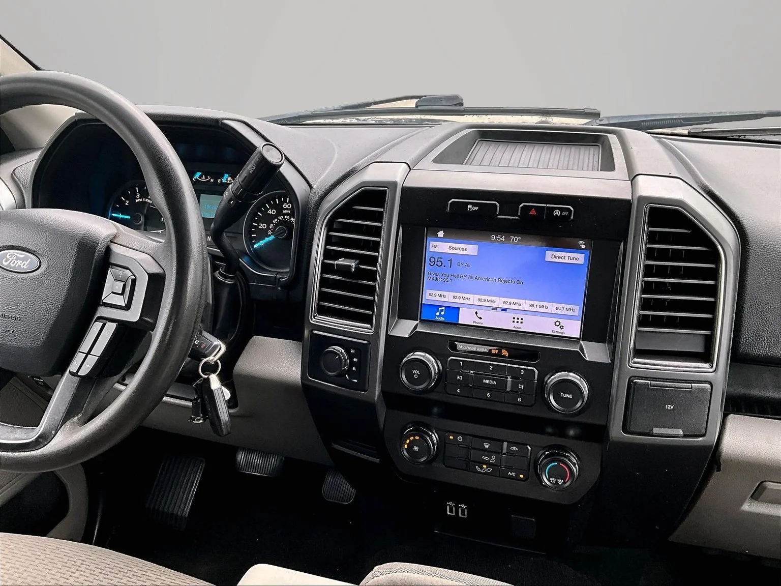 Used 2019 Blue Ford XLT image 7