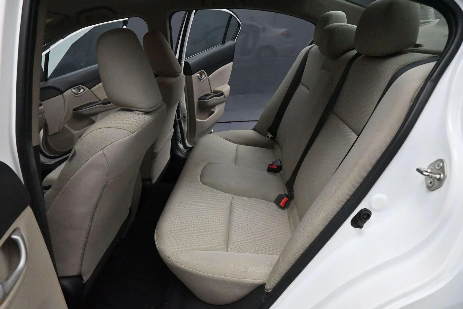 Used 2015 Taffeta White Honda LX image 23