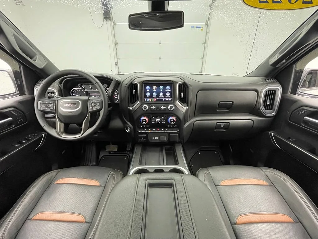 Used 2022 Summit White GMC AT4 image 3