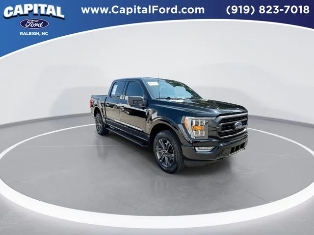 Used 2023 Black Ford XLT image 2