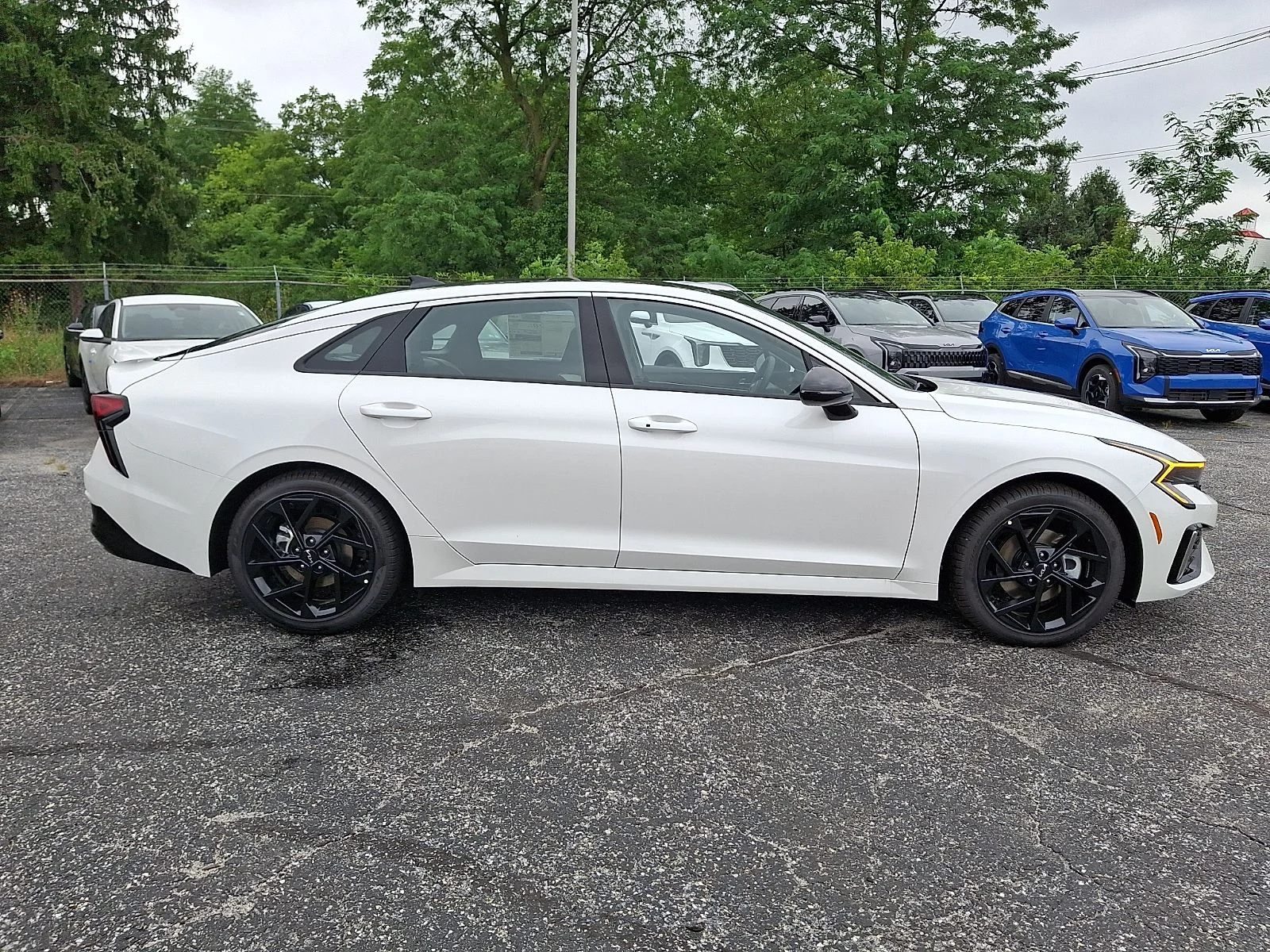 New 2026 White Kia GT-Line image 9