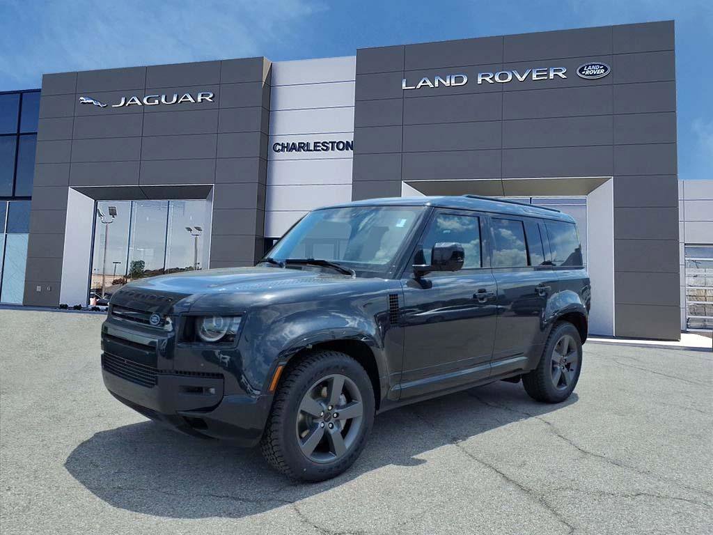 2026 Land Rover Defender 110 X-Dynamic SE P400's photo