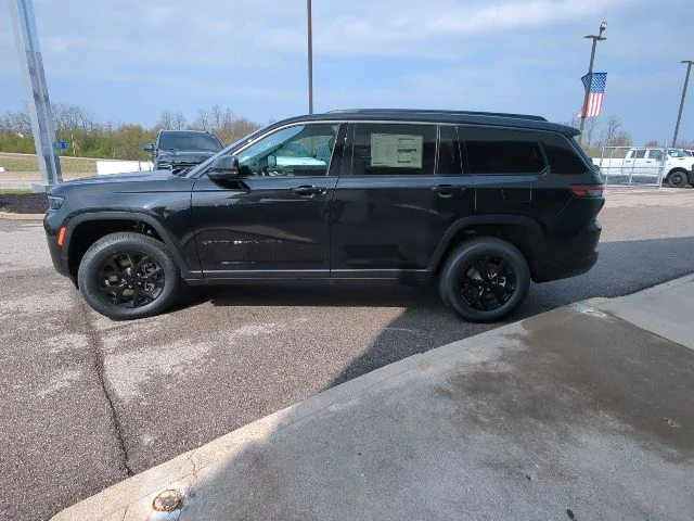 New 2026 Black Jeep Altitude image 29