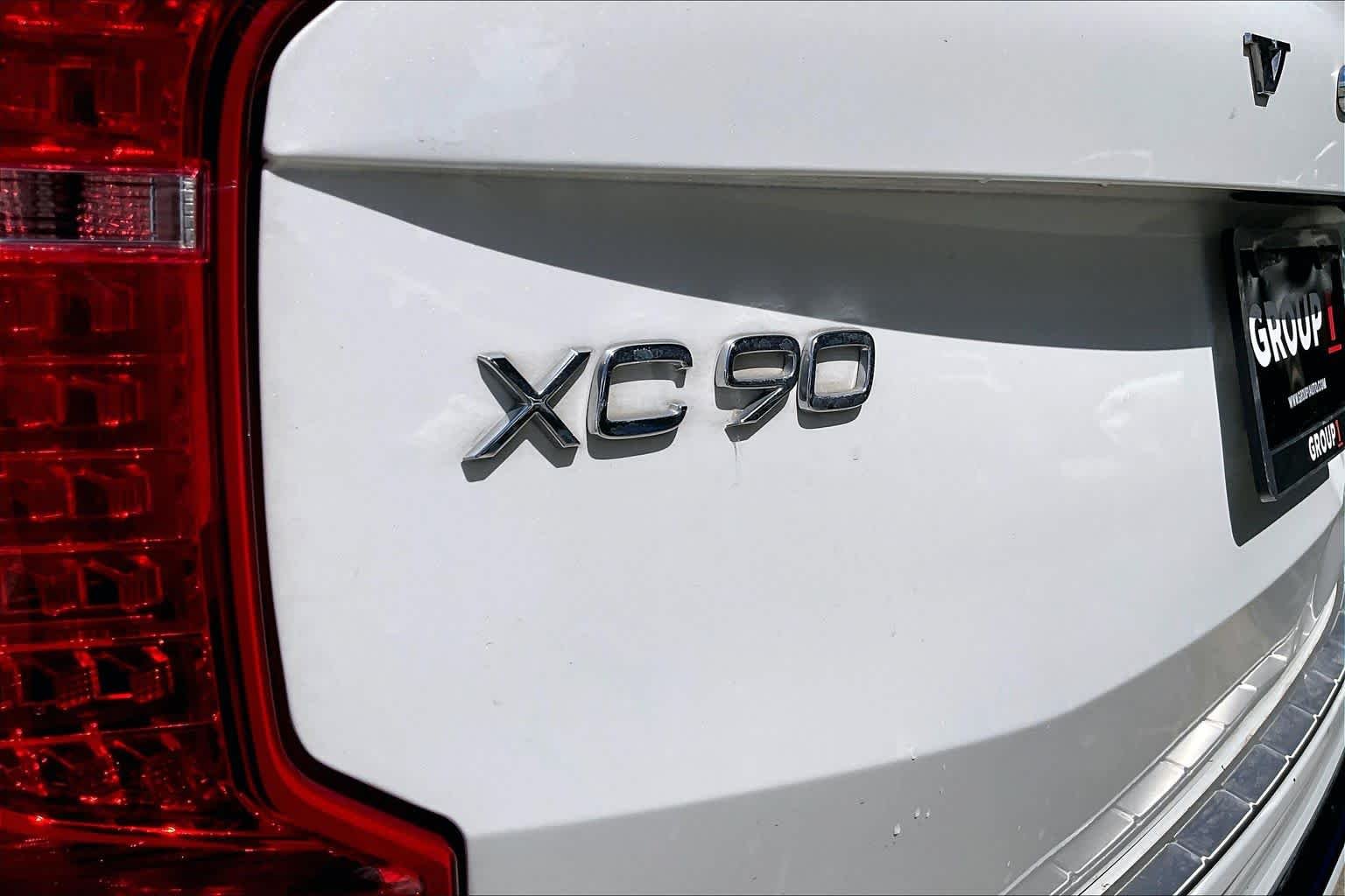 Used 2020 Crystal White Metallic Volvo Inscription image 29