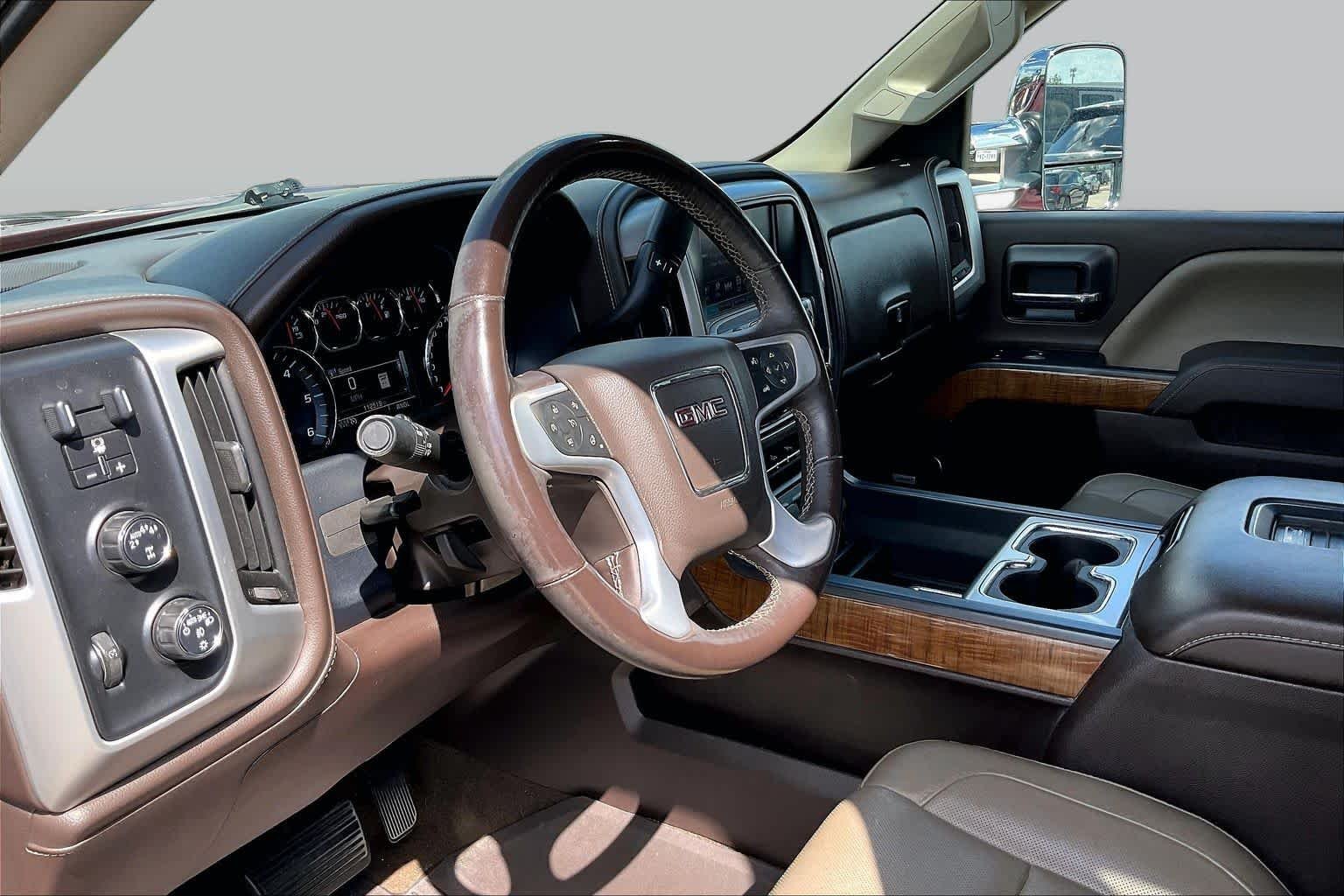 Used 2018 Red Quartz Tintcoat GMC SLT image 17