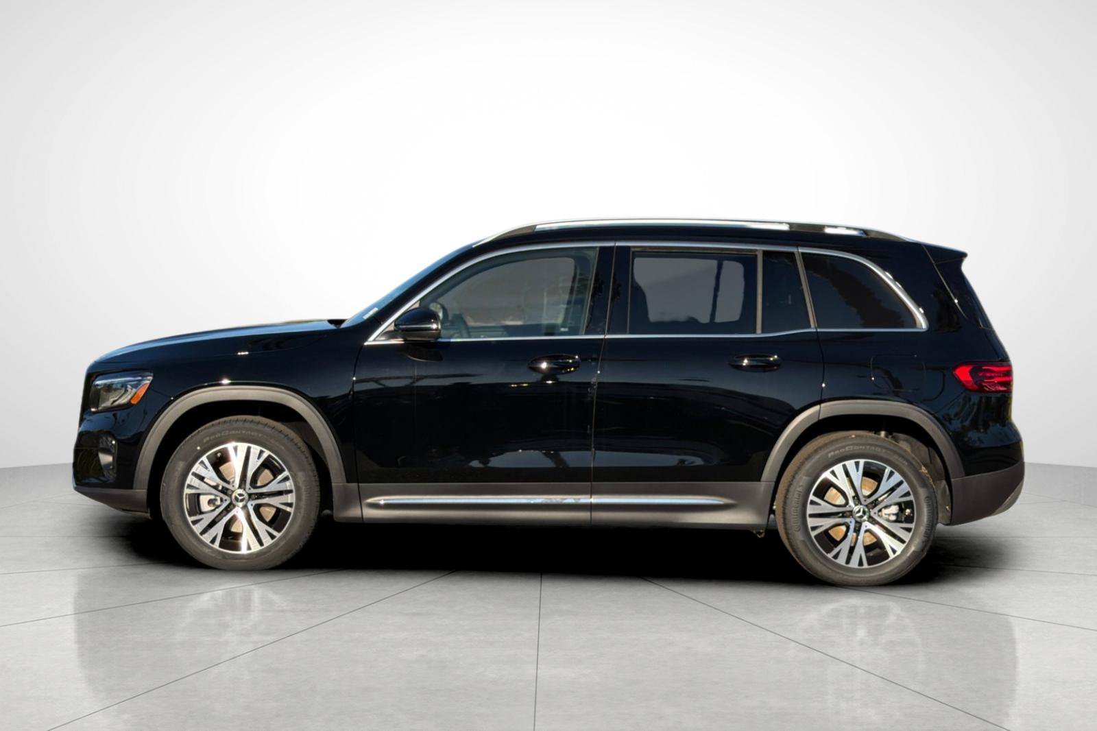 New 2026 Night Black Mercedes-Benz GLB 250 image 29