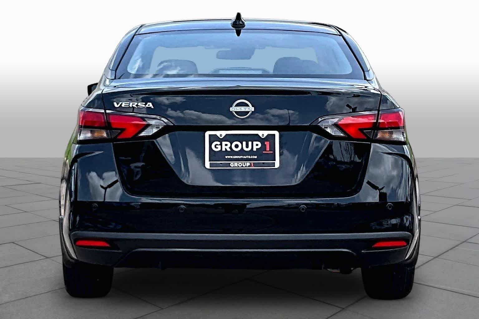 Used 2025 Super Black Nissan SV image 5