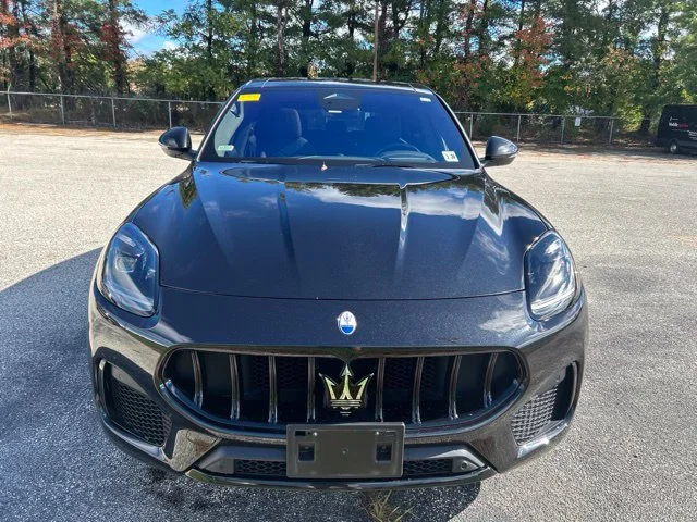 Used 2023  Maserati Modena image 2