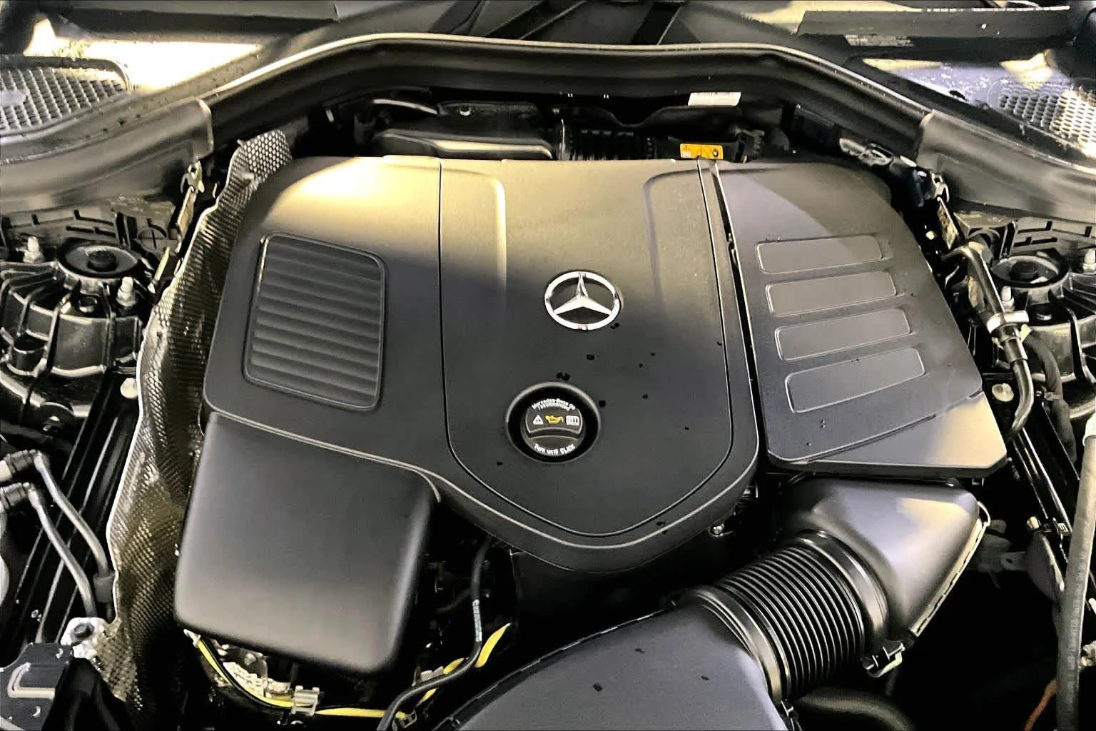 New 2027 Graphite Grey Metallic Mercedes-Benz GLC 300 image 14