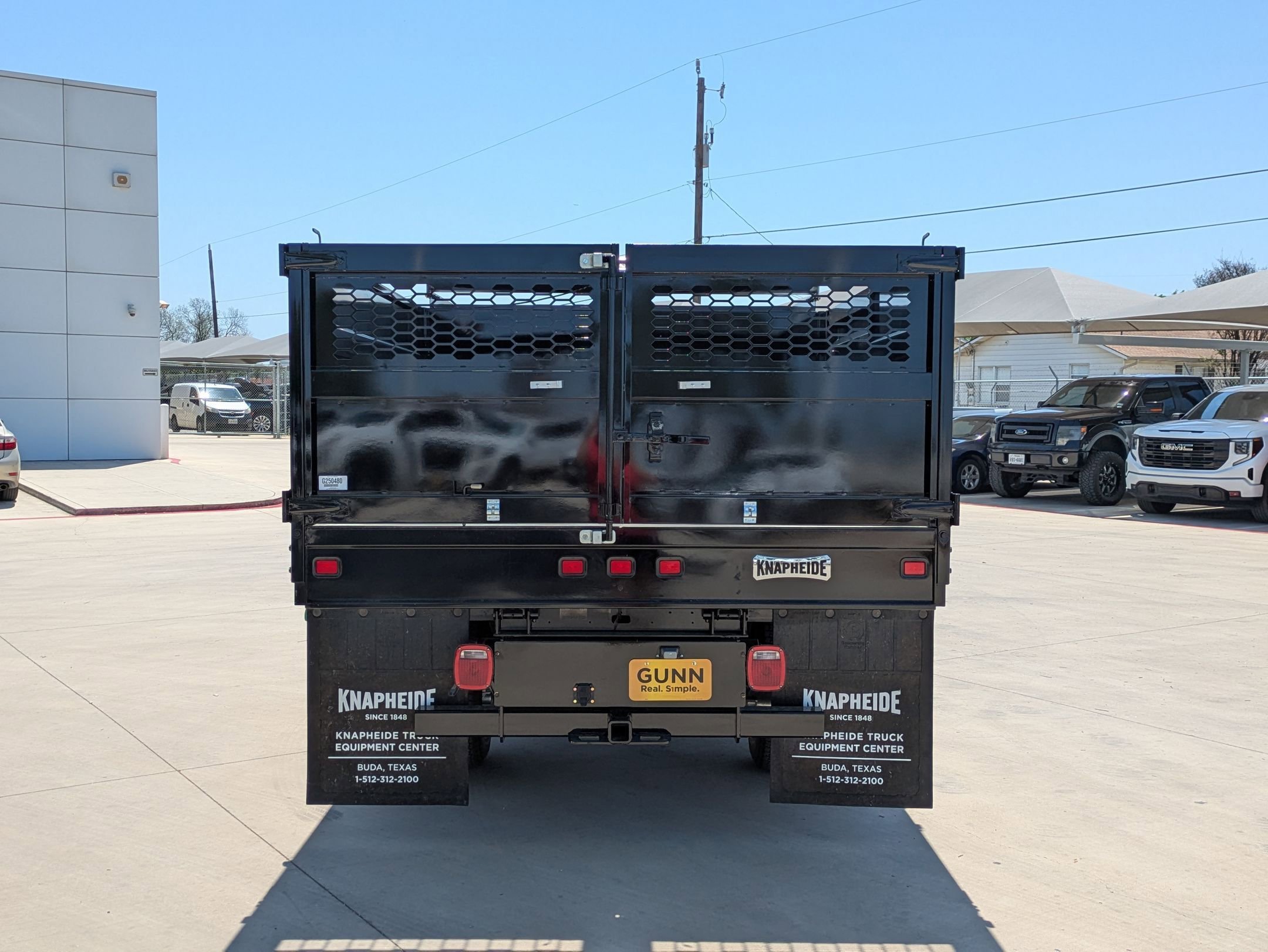 2025 GMC Sierra 3500HD Pro - Photo 8