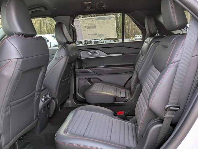 New 2026 Star White Metallic Tri-Coat Ford ST-Line image 14