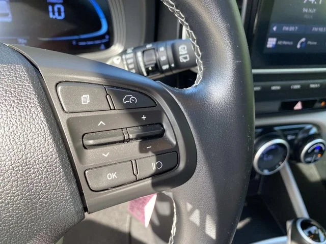 Used 2023 Blue Hyundai SEL image 14