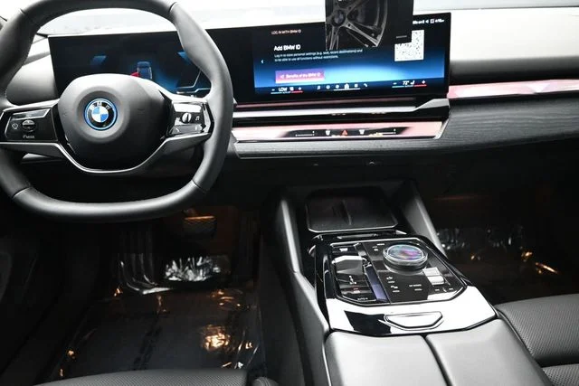 Used 2025 Gray BMW eDrive40 image 15