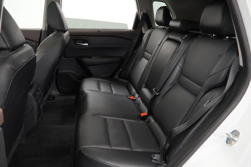 2023 Nissan Rogue SV - Photo 14