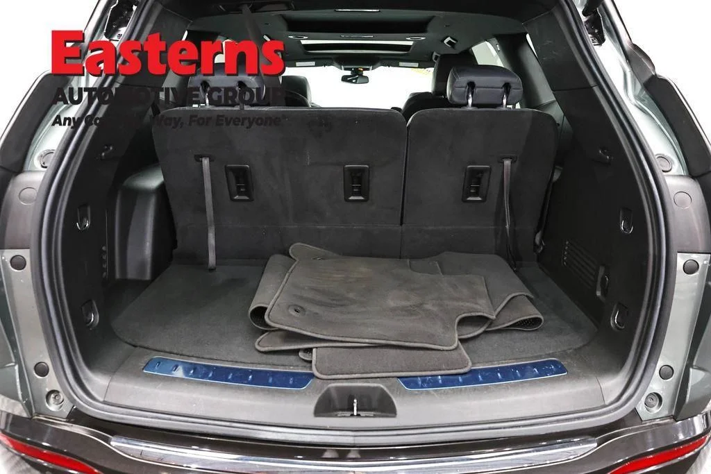 Used 2023 Green Buick Essence image 11