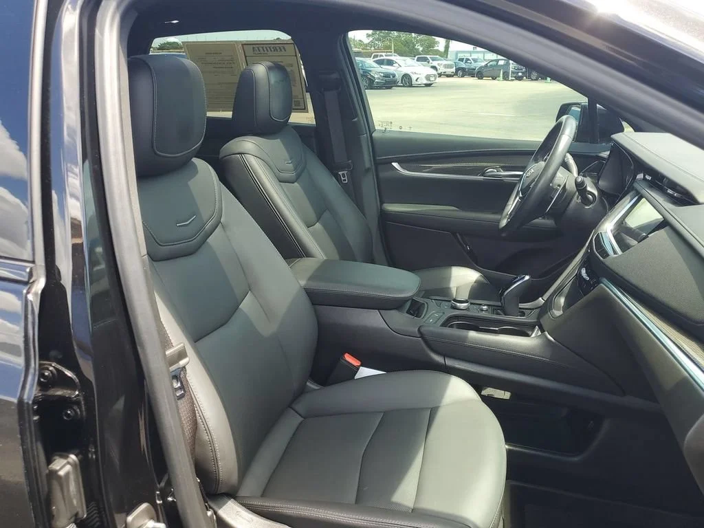 Used 2022 Stellar Black Metallic Cadillac Sport image 29