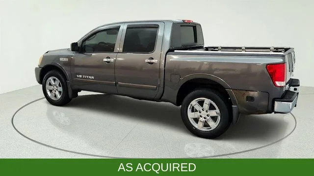 Used 2010 Gray Nissan LE image 8