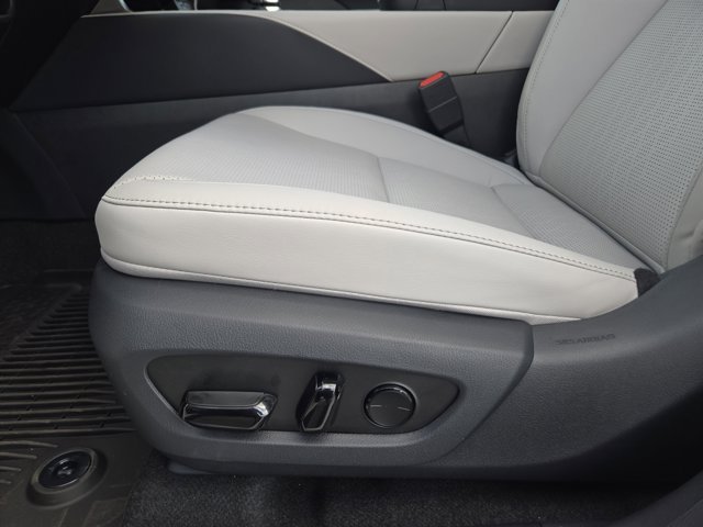 New 2026 Eminent White Pearl Lexus PREMIUM PLUS image 24