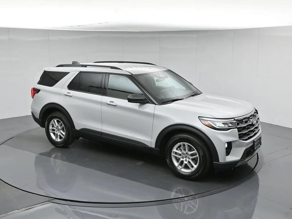 New 2027 Avalanche Gray Ford Active image 43