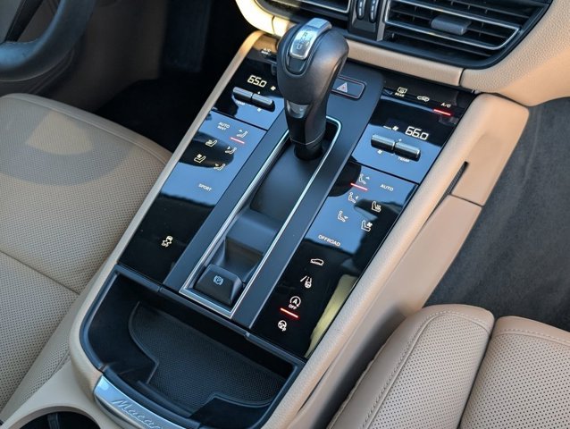 Used 2022 White Porsche  image 15