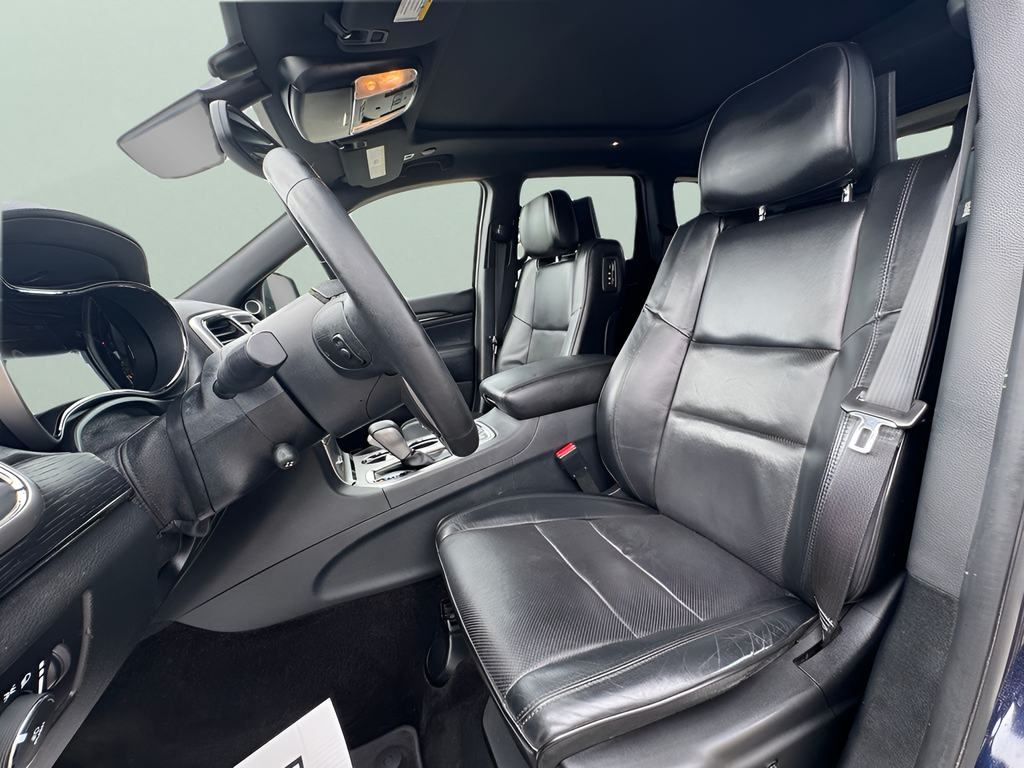 Used 2018 Blue Jeep Overland image 21