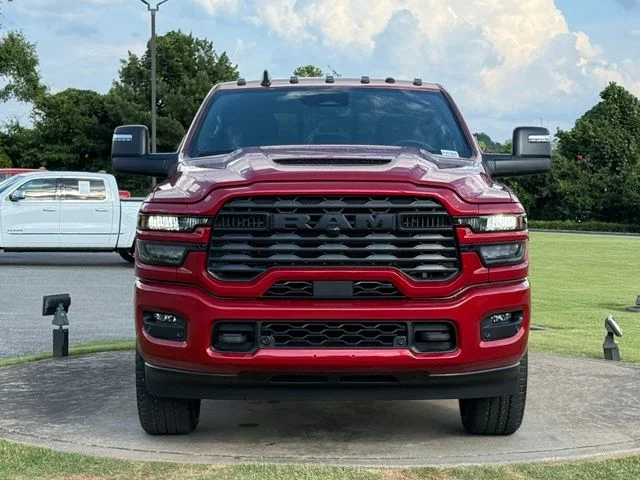 New 2026 Molten Red Pearl-Coat Exterior Paint RAM Black Express image 2