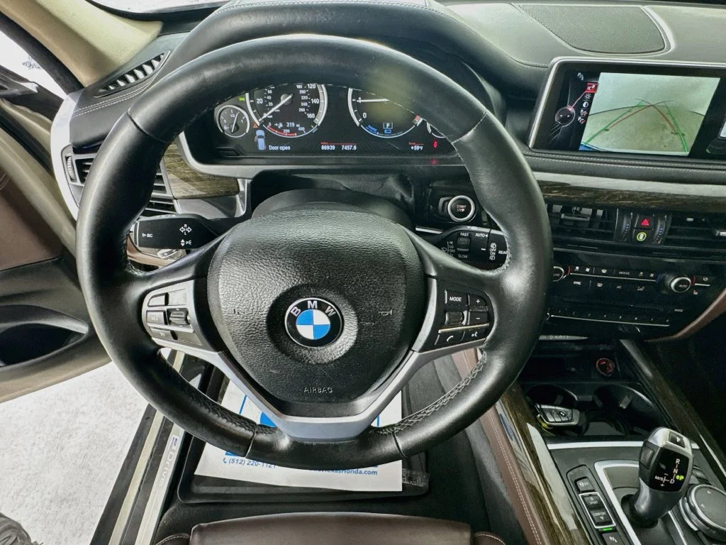 Used 2016 Mineral Silver Metallic BMW xDrive40e image 13
