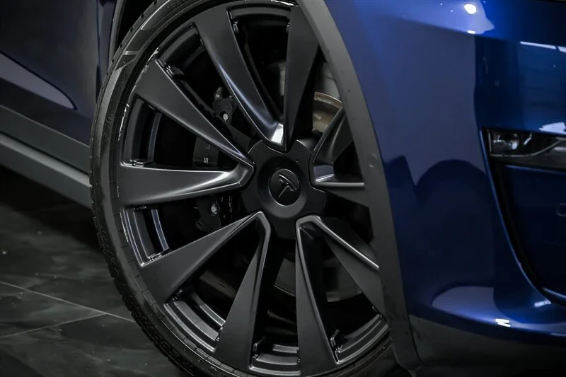 Used 2023 Deep Blue Metallic Tesla Standard Range image 3