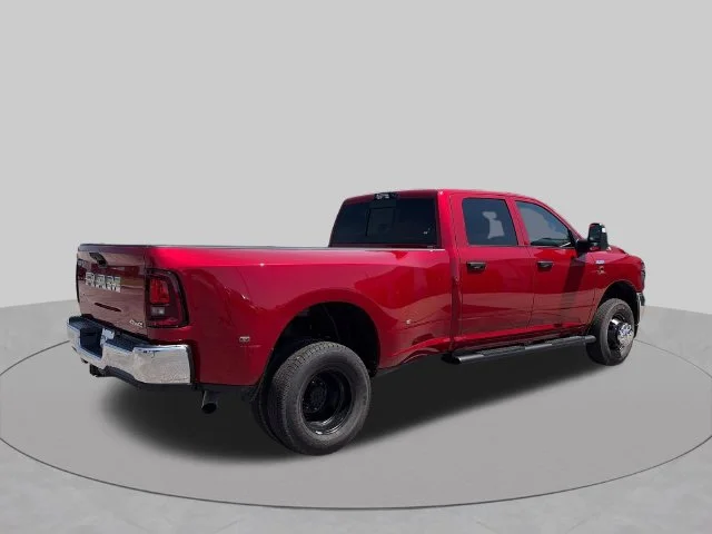 New 2026 Molten Red Pearl-Coat Exterior Paint RAM Tradesman image 5