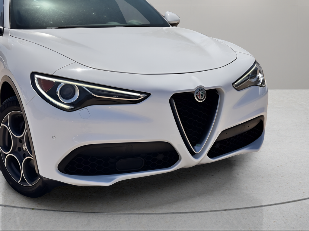 Used 2023 White Alfa Romeo Ti image 2