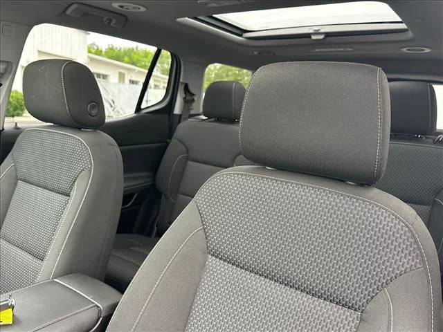 Used 2023 Blue GMC SLE image 23