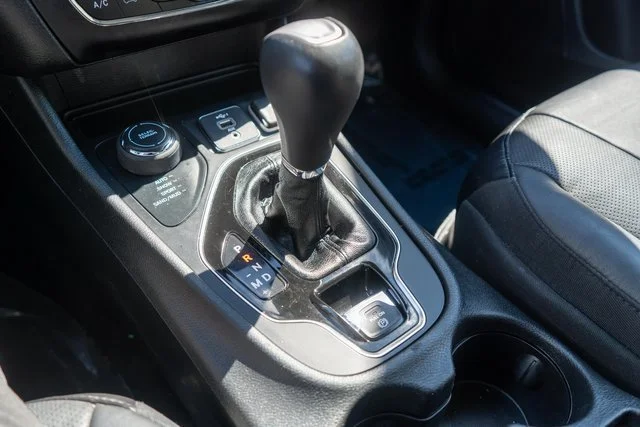 Used 2021 White Jeep Limited image 35