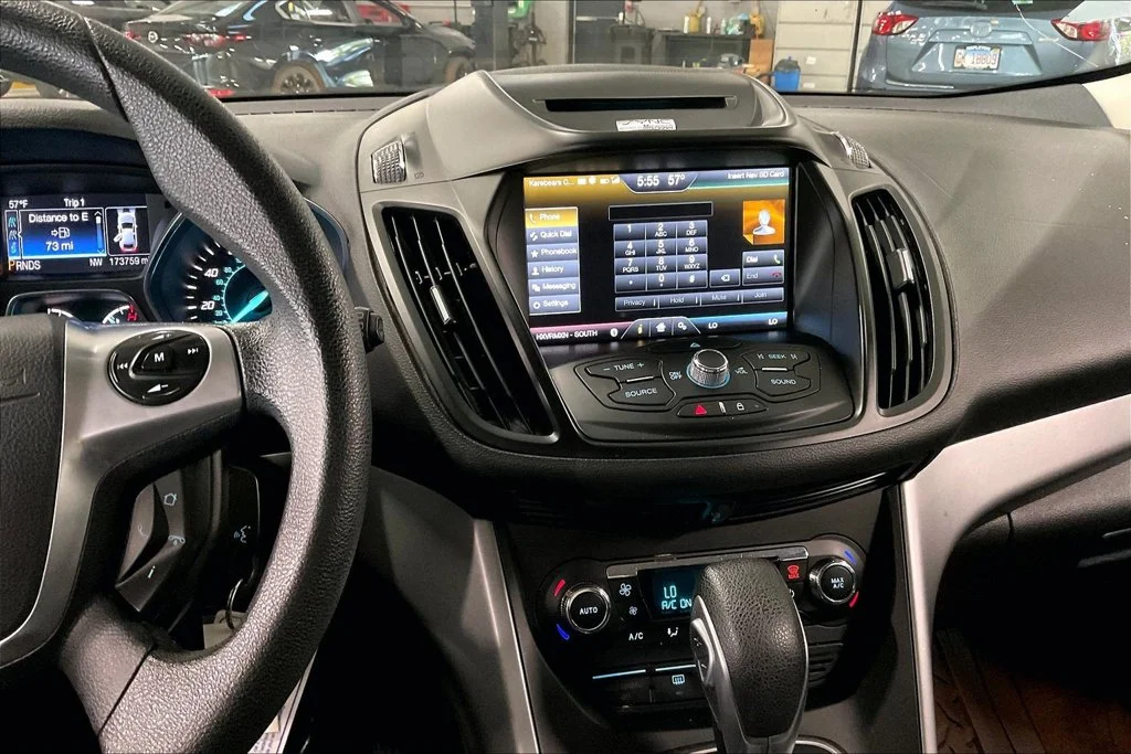 Used 2014 Gray Ford SE image 5