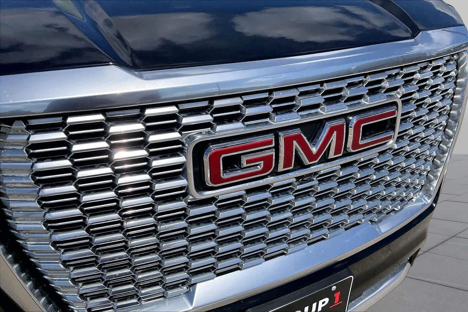 Used 2022 Onyx Black GMC Denali image 30