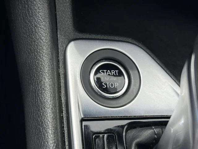 Used 2025 White Nissan SV image 24