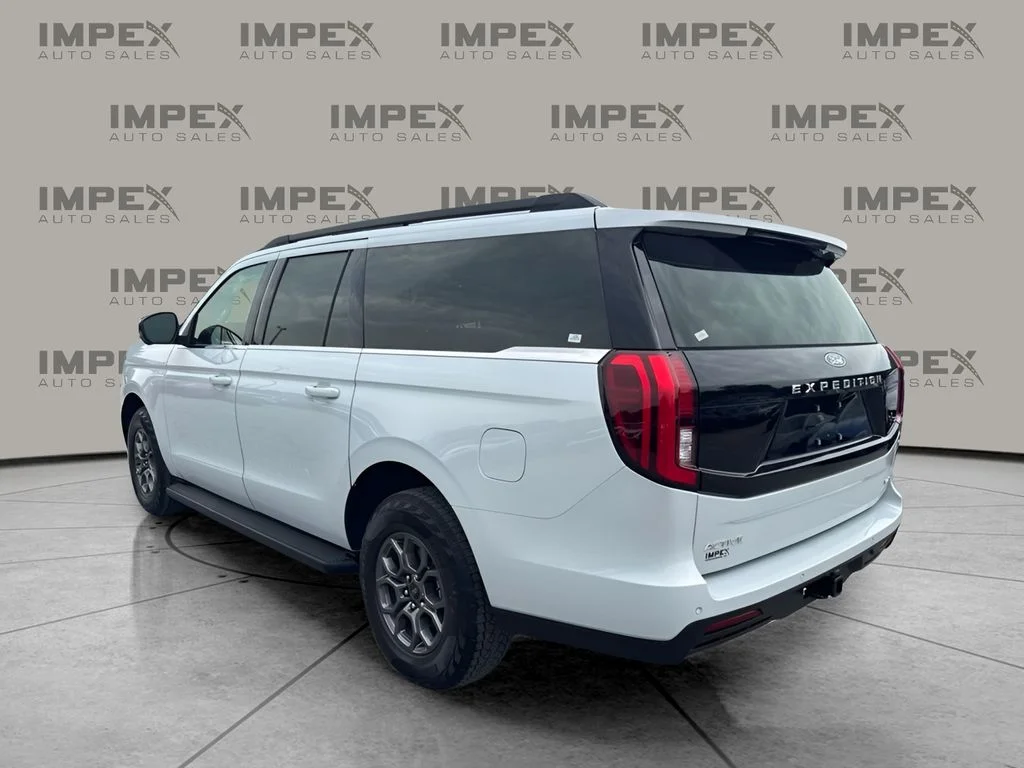 Used 2025 Silver Ford Active image 2