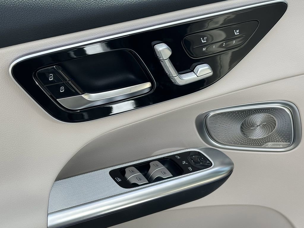 New 2026 Cirrus Silver Metallic Mercedes-Benz GLC 300 image 12