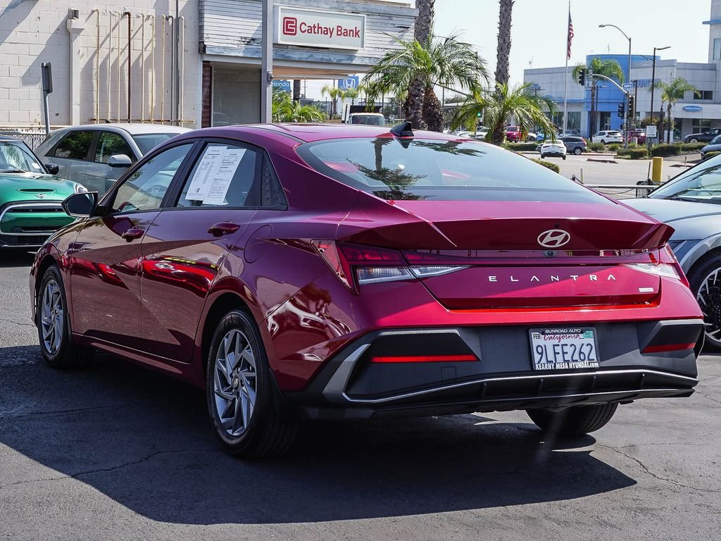 Used 2024 Red Hyundai Blue image 4