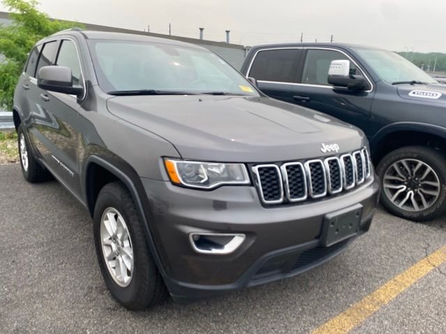 Used 2019 Gray Jeep Laredo E image 2
