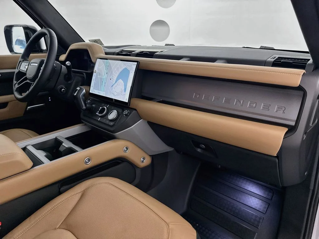 New 2026 Borasco Grey Land Rover X image 31