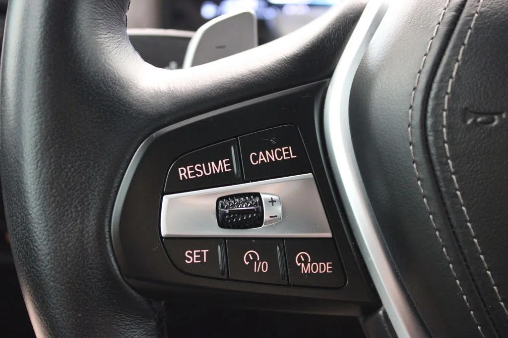 Used 2025 Gray BMW xDrive50e image 22