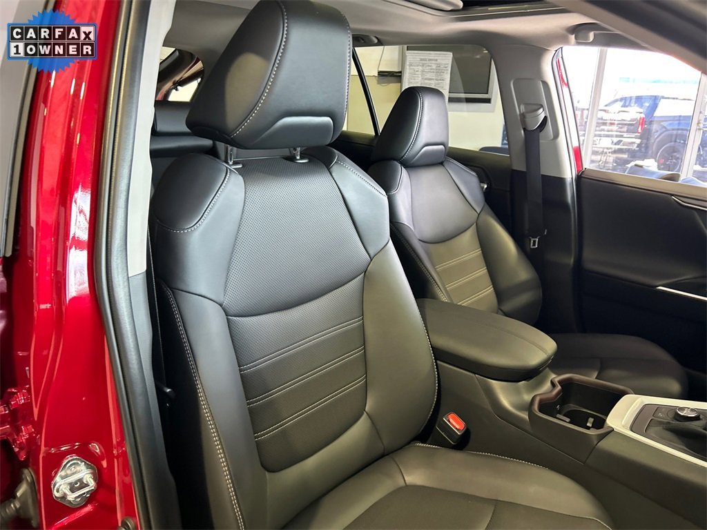 2025 TOYOTA RAV4 - Image 33