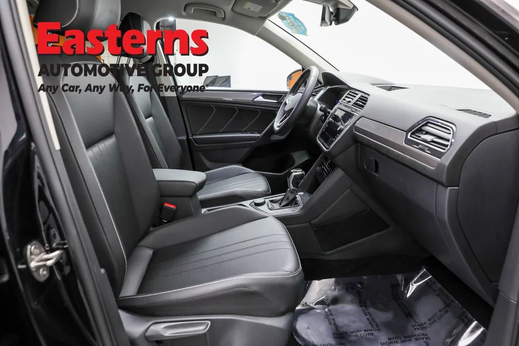 Used 2023 Black Volkswagen 2.0T SE image 22