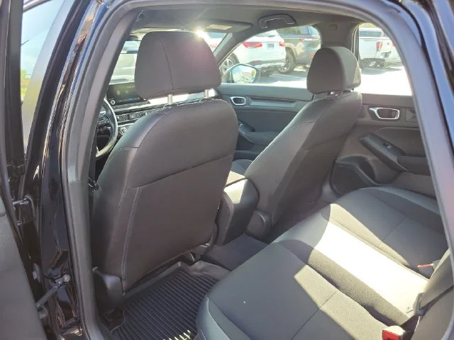 Used 2024  Honda Sport image 11