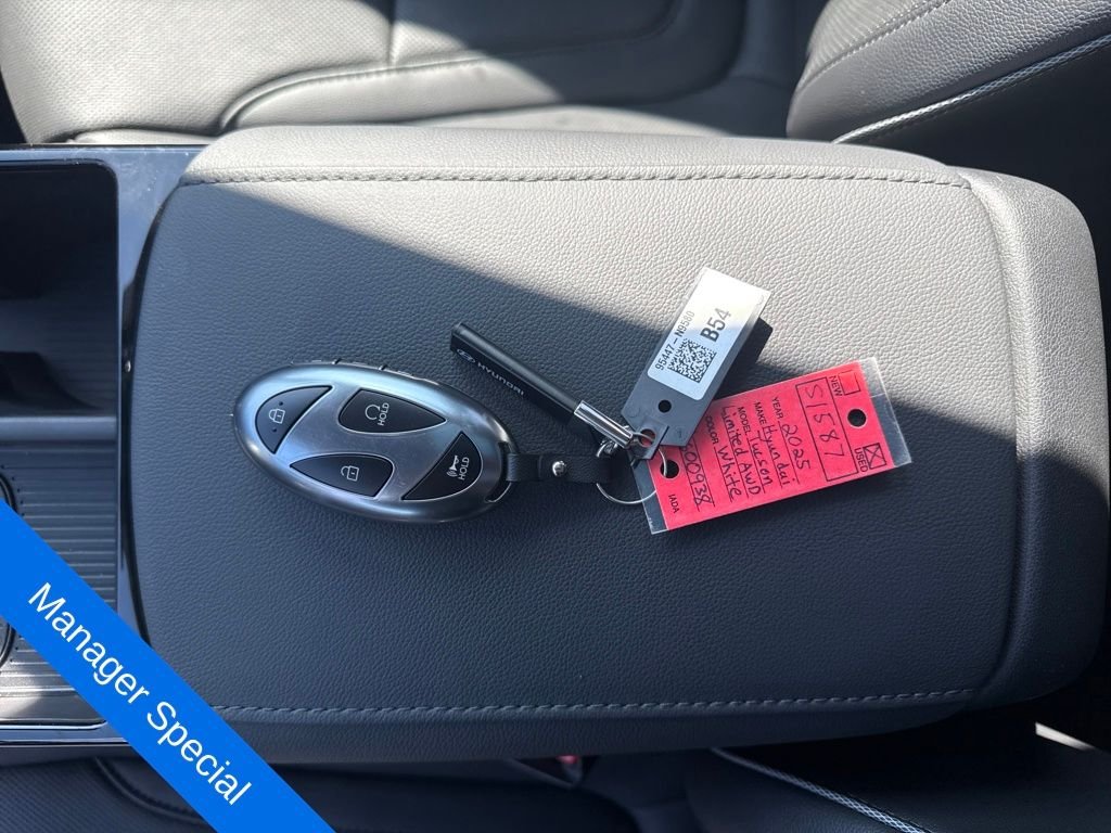 2025 Hyundai Tucson Limited - Photo 30