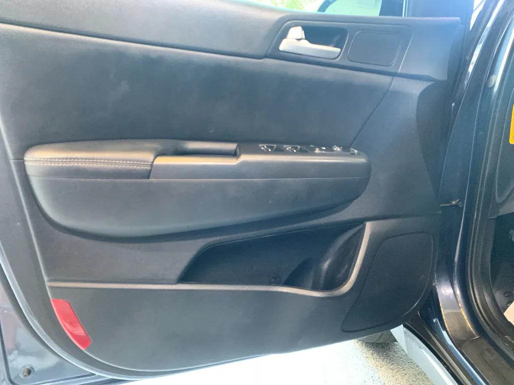 Used 2021  Kia S image 25