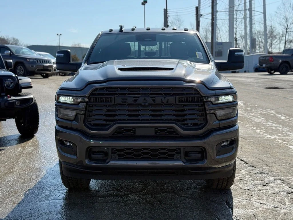 New 2026 Granite Crystal Metallic Clearcoat RAM Tradesman image 3
