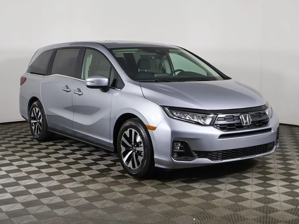 New 2026 Silver Metallic Honda EX-L image 2
