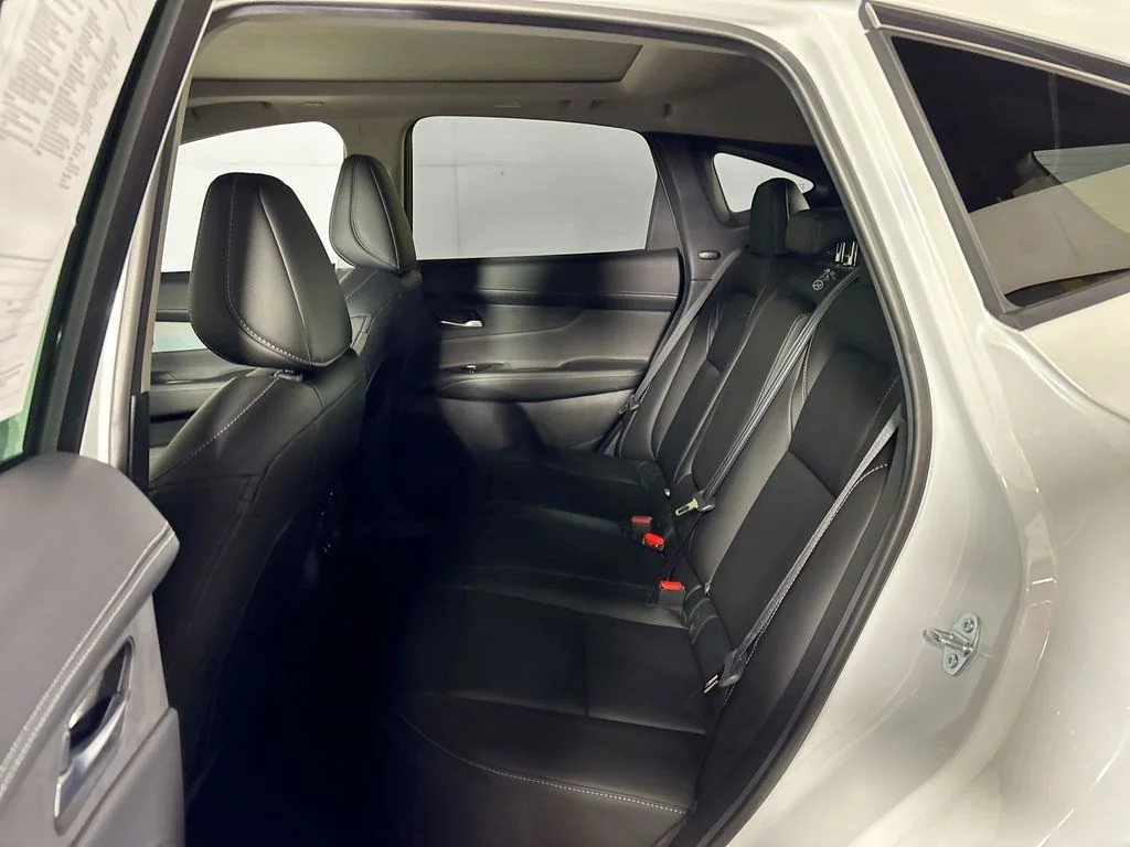 Used 2025 White Nissan SL image 21