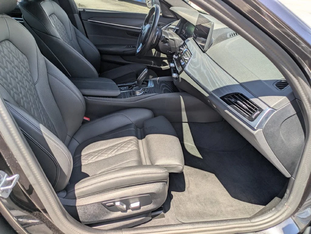 Used 2023 Gray BMW 530i image 22